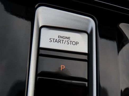 Used 2025 Volkswagen Atlas SEL Premium R-Line image 29