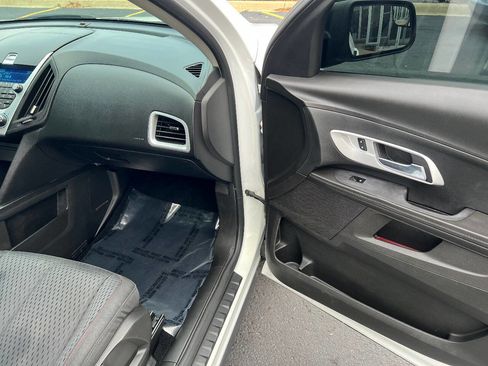 Used 2012 Chevrolet Equinox LS image 29