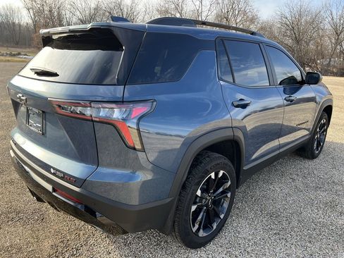 Used 2025 Chevrolet Equinox RS image 3