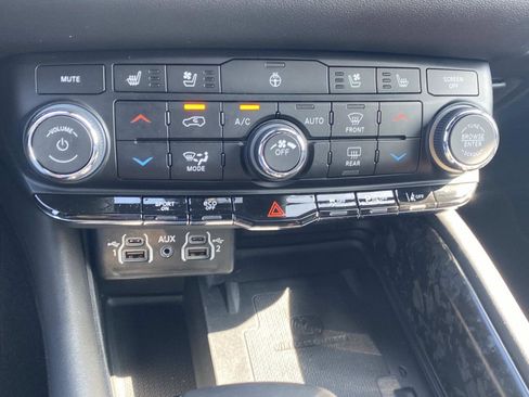 Certified 2024 Dodge Durango R/T image 39