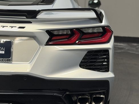 Used 2021 Chevrolet Corvette Stingray Preferred Cpe w/ Z51 Performance Package image 14