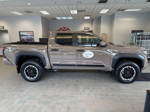 Certified 2026 Toyota Tacoma TRD Off-Road AWD/4WD image 2