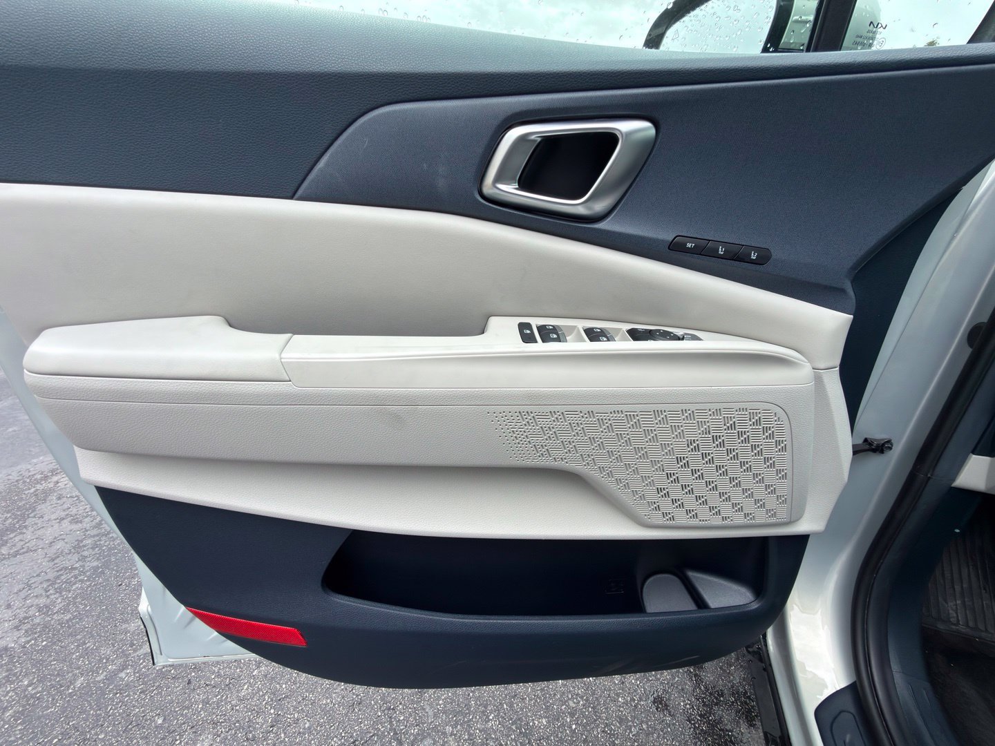 Used 2026 Kia Carnival SX FWD image 23