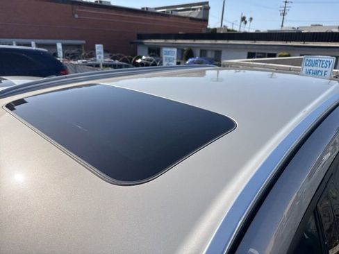 Used 2024 MAZDA CX-90 Plug-In Hybrid w/ Preferred AWD/4WD image 4