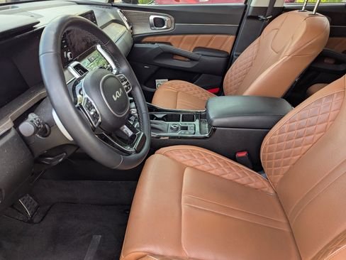 Certified 2023 Kia Sorento SX Prestige image 8