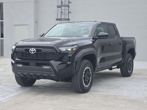 Used 2024 Toyota Tacoma TRD Off-Road image 4
