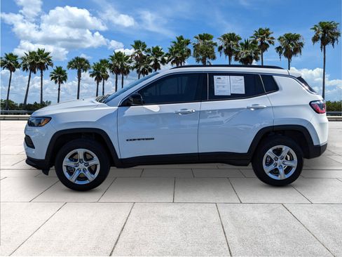 Used 2023 Jeep Compass Latitude image 5