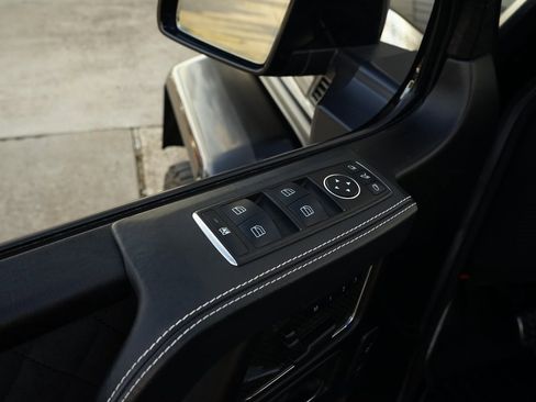 Used 2018 Mercedes-Benz G 550 Squared image 28