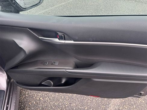 Used 2023 Toyota Camry LE image 17