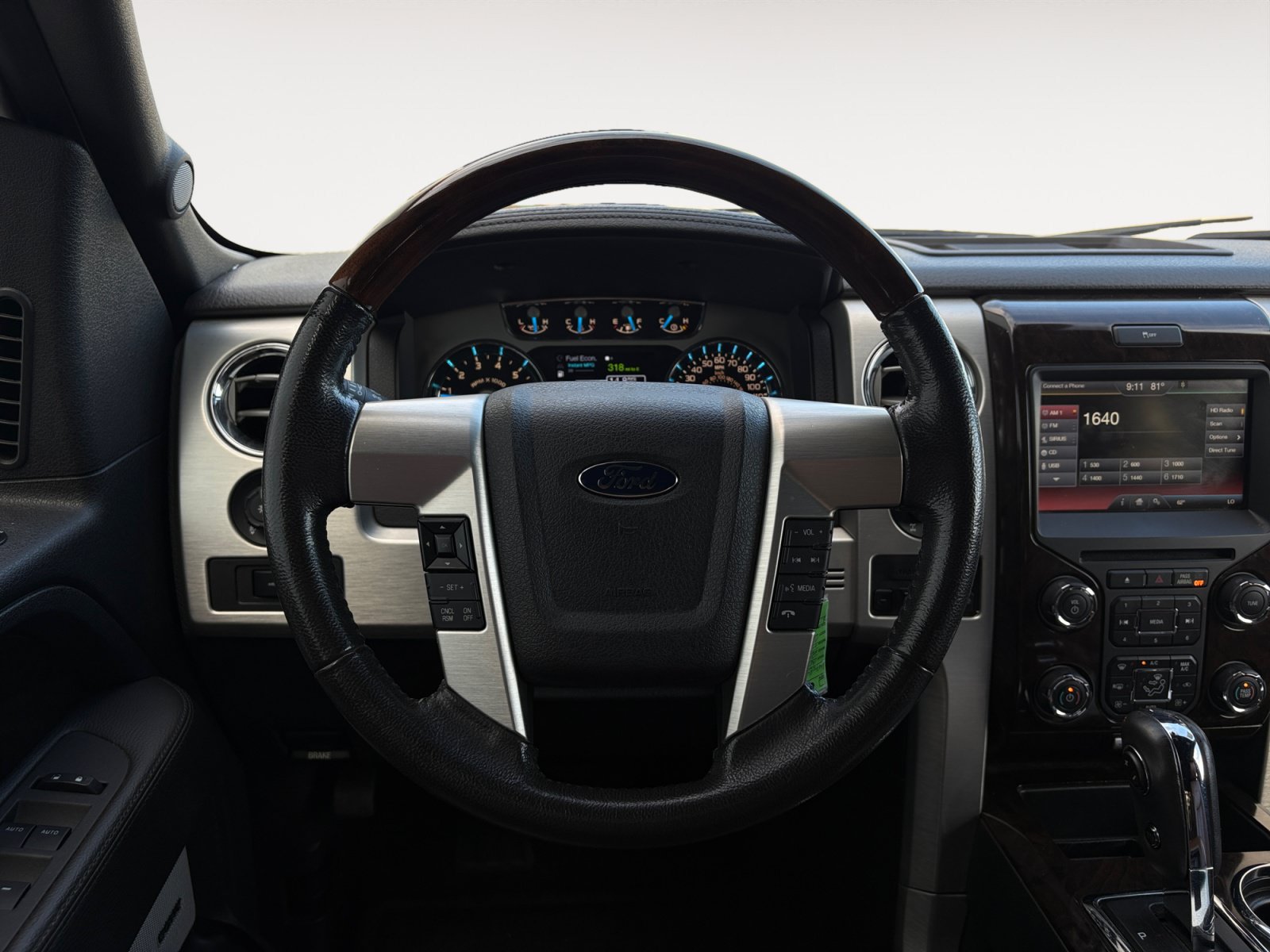 Used 2014 Ford F150 Platinum RWD image 13