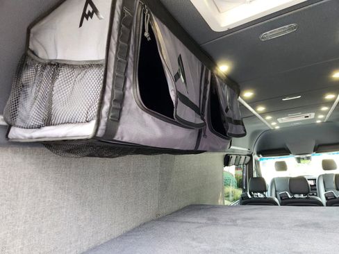 Used 2022 Mercedes-Benz Sprinter 2500 image 38