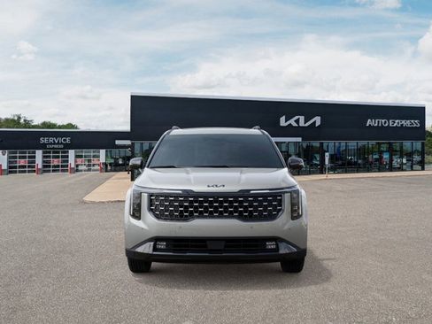 New 2026 Kia Carnival image 2