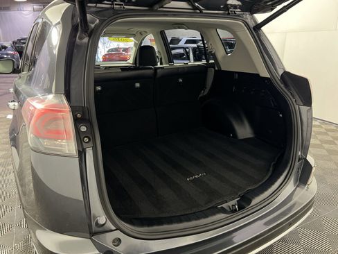 Used 2016 Toyota RAV4 Limited image 23