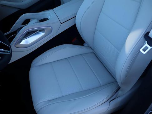 Certified 2026 Mercedes-Benz GLE 350 4MATIC image 32