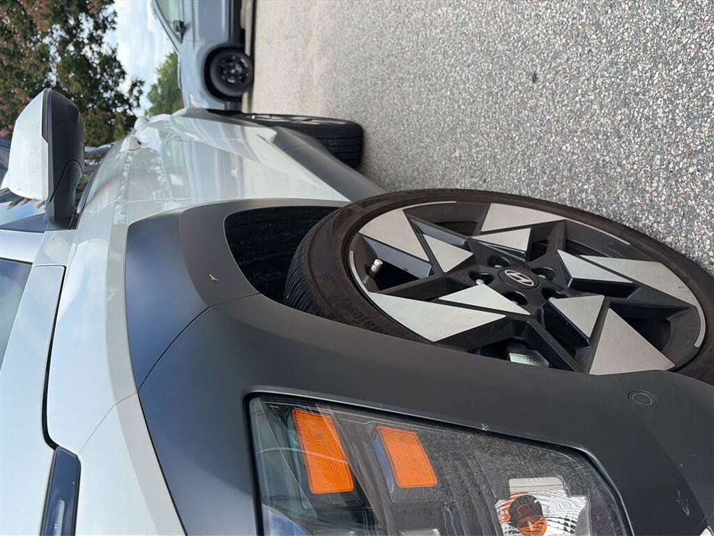 Used 2026 Hyundai Kona Limited AWD/4WD image 1