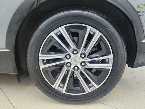 Used 2023 Cadillac Lyriq 2WD image 58