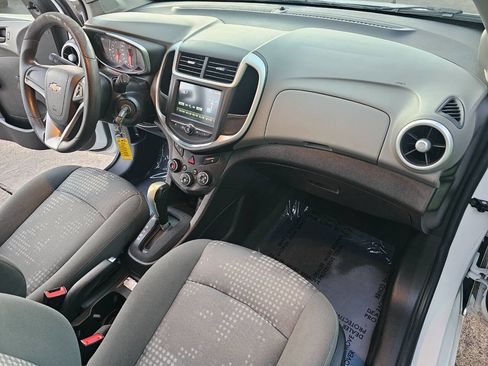 Used 2017 Chevrolet Sonic LT image 20