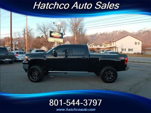 Used 2014 GMC Sierra 3500 SLE w/ SLE Preferred Package image 2