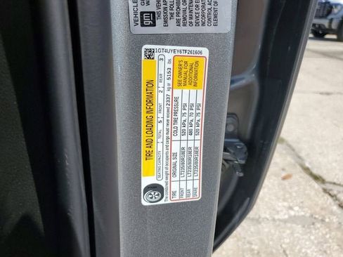 New 2026 GMC Sierra 3500 Denali Ultimate AWD/4WD image 33