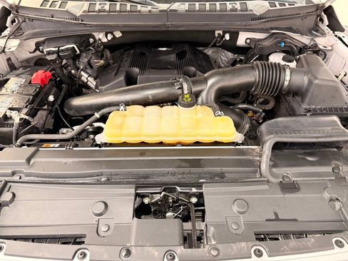 Used 2019 Ford F150 Lariat w/ Equipment Group 502A Luxury AWD/4WD image 6