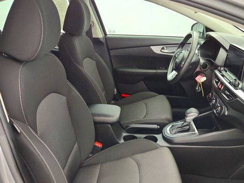 Used 2023 Kia Forte LXS FWD image 23