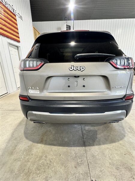 Used 2019 Jeep Cherokee Limited AWD/4WD image 5