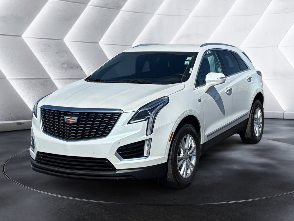 Certified 2024 Cadillac XT5 Luxury FWD image 1