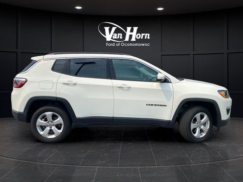 Used 2019 Jeep Compass Latitude AWD/4WD image 6
