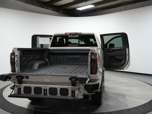 New 2026 GMC Sierra 2500 AT4 w/ AT4 Premium Plus Package AWD/4WD image 14