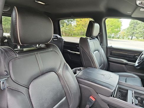Used 2022 RAM 1500 Limited AWD/4WD image 11