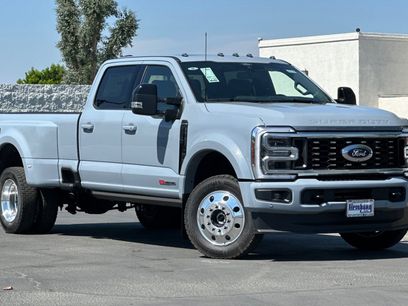 New 2026 Ford F450 Platinum w/ FX4 Off-Road Package