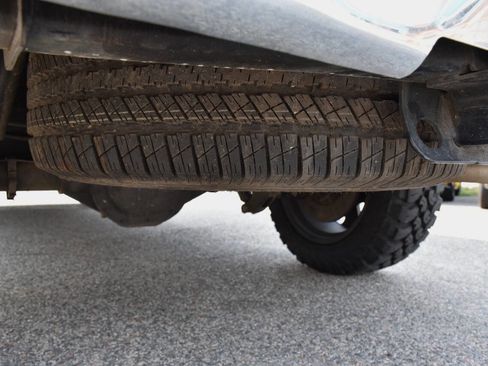 Used 2018 Chevrolet Silverado 1500 LTZ image 27