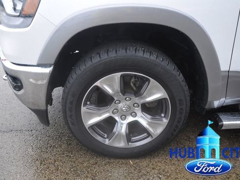 Used 2019 RAM 1500 Laramie AWD/4WD image 9