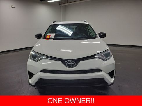 Used 2016 Toyota RAV4 LE image 2