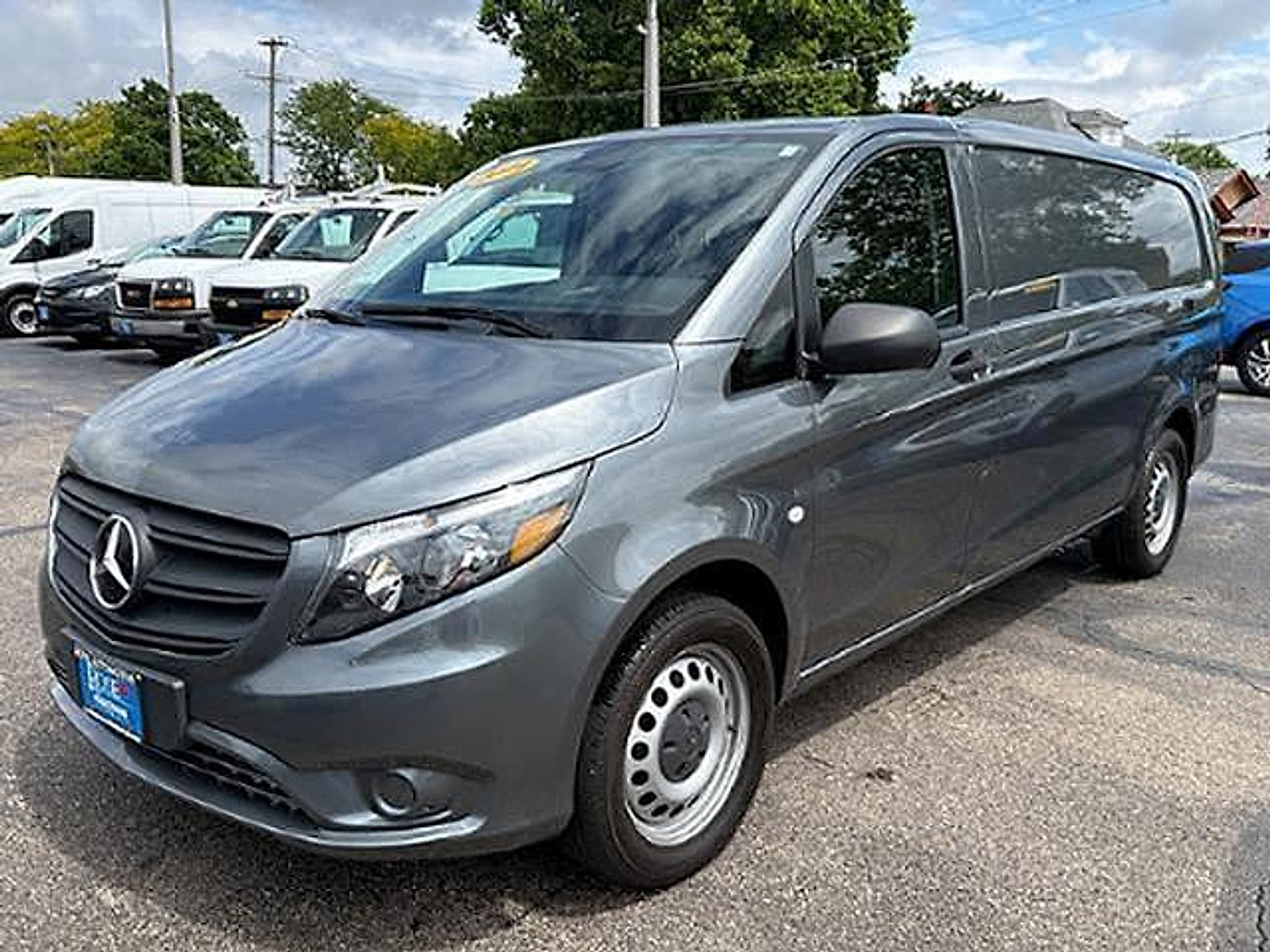 Used 2021 Mercedes-Benz Metris image 3