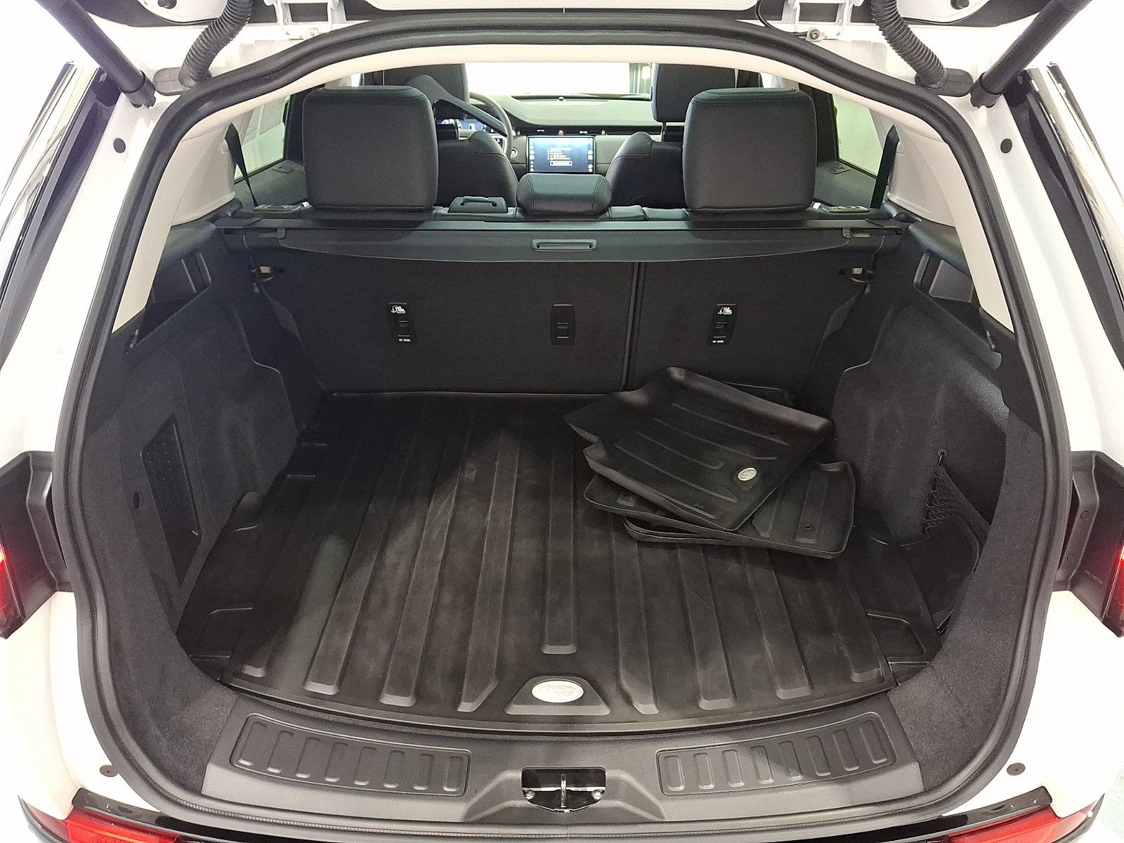 Certified 2025 Land Rover Discovery Sport S AWD/4WD image 30