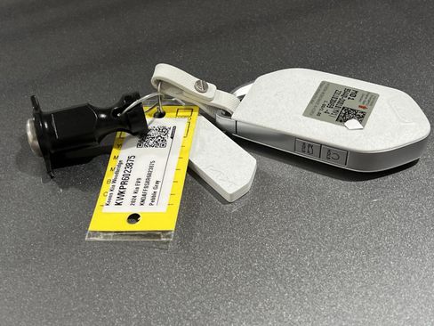 Used 2024 Kia EV9 Wind AWD/4WD image 41