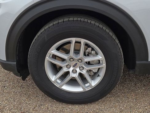 Used 2026 Ford Explorer Active w/ Active Comfort Package image 10