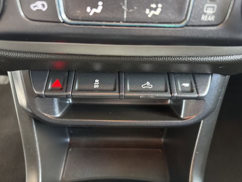 Used 2019 Chevrolet Colorado LT w/ LT Convenience Package image 26