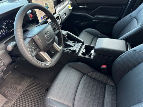 New 2025 Toyota Tacoma TRD Off-Road image 10