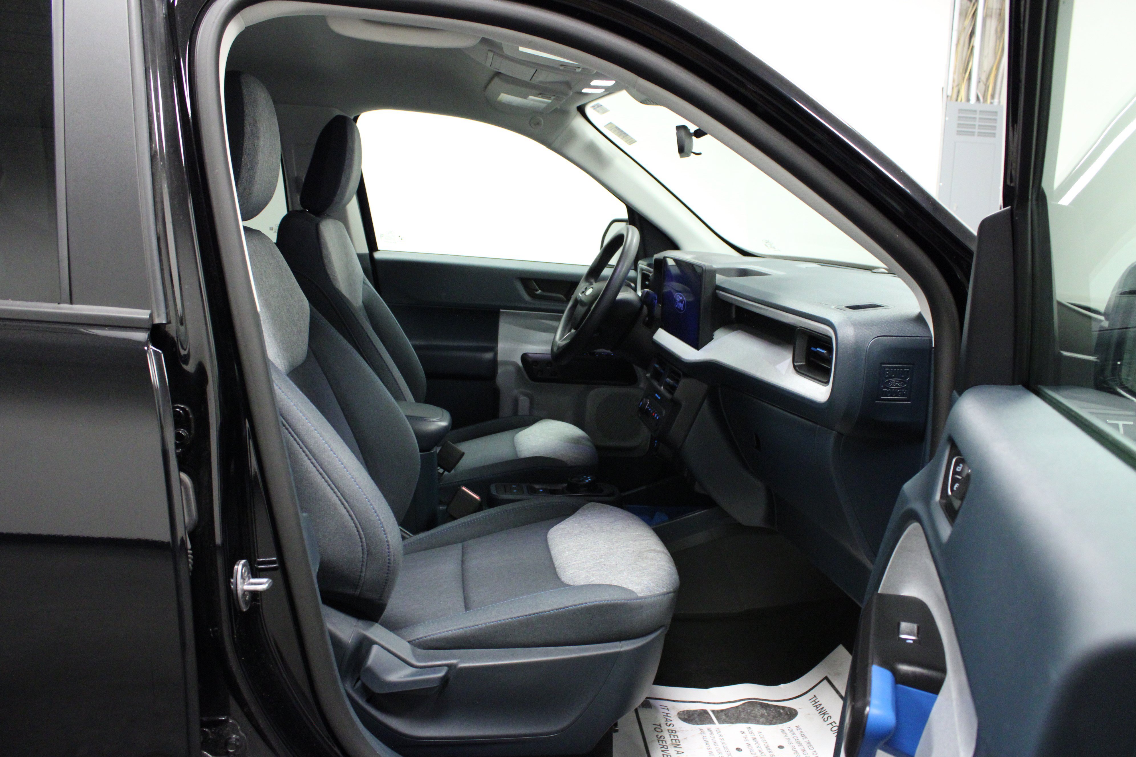 Used 2025 Ford Maverick XLT w/ Equipment Group 302A AWD/4WD image 16