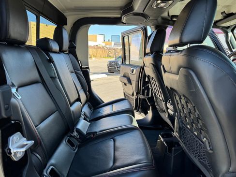 Used 2020 Jeep Gladiator Rubicon image 18