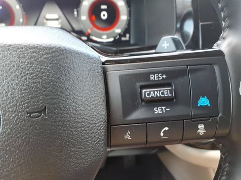 Used 2026 Nissan Pathfinder SL FWD image 20