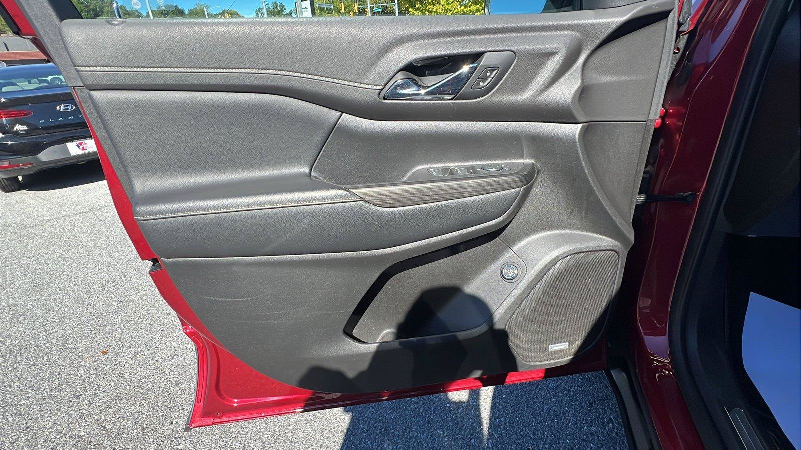 Used 2019 GMC Acadia SLT AWD/4WD image 22
