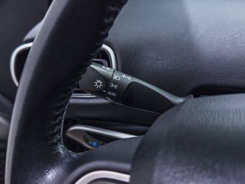 Used 2017 Toyota Prius Prime Premium image 24