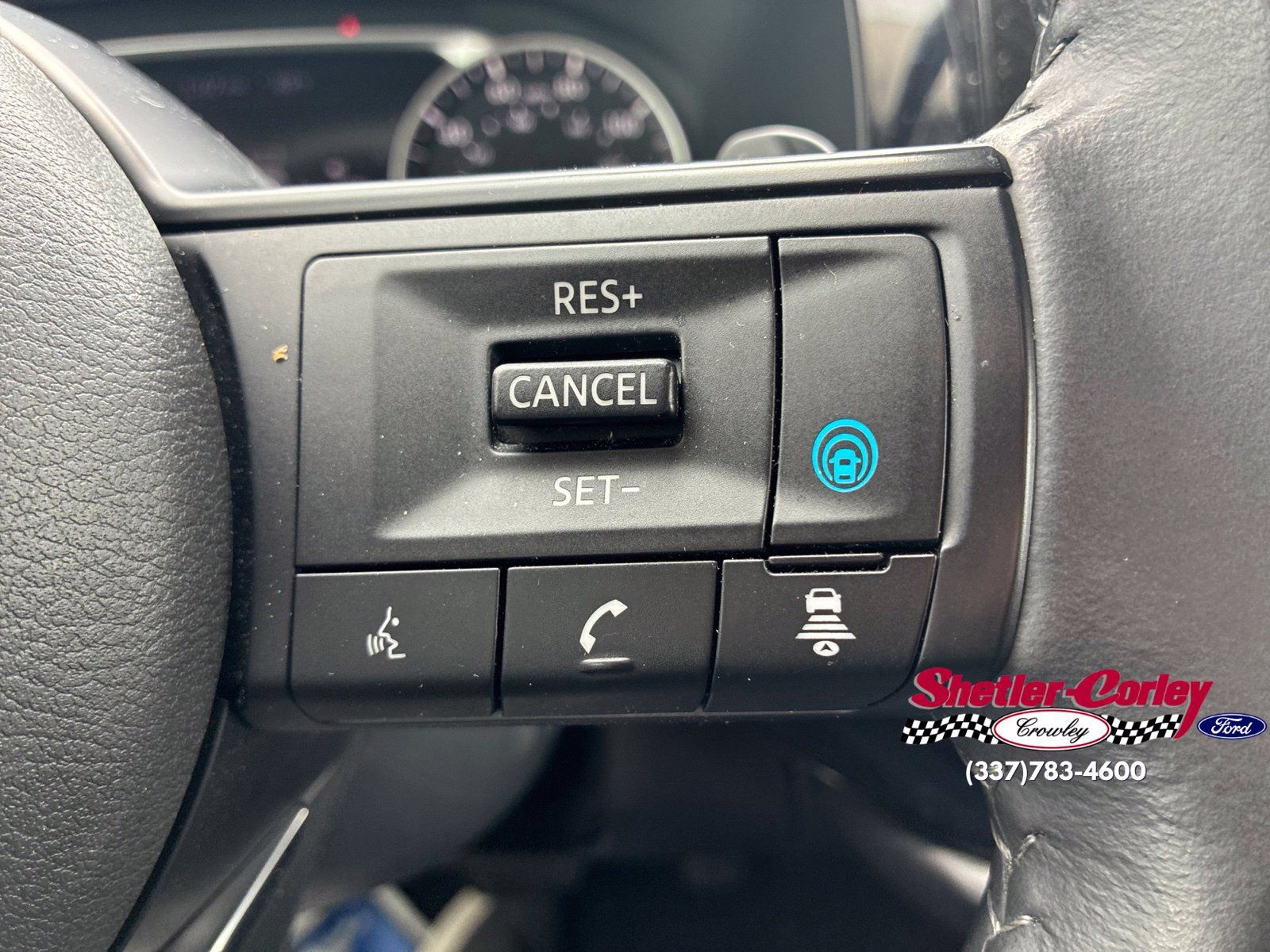 Used 2024 Nissan Pathfinder SV FWD image 25