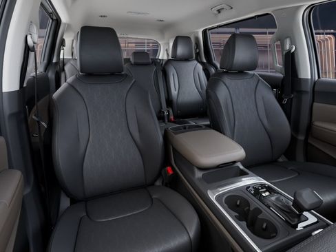 New 2027 Kia Carnival EX FWD image 15