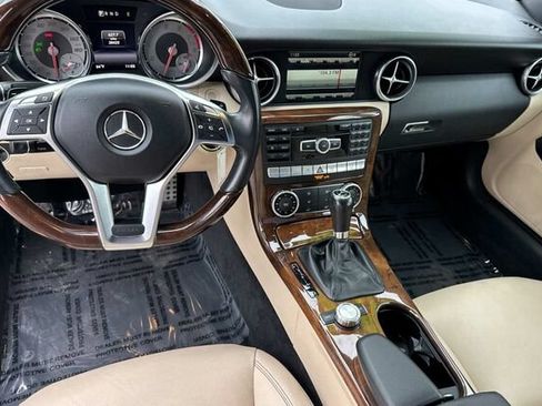 Used 2015 Mercedes-Benz SLK 350 image 12