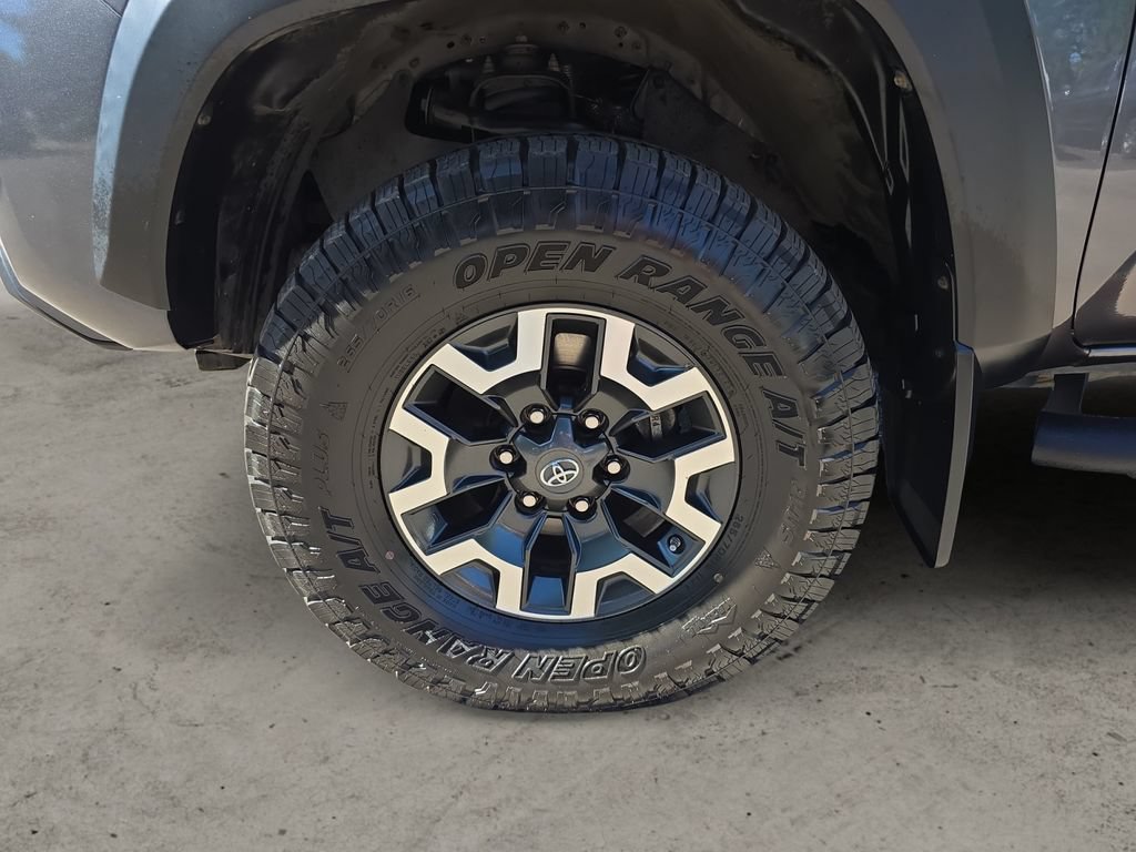 Used 2021 Toyota Tacoma TRD Off-Road w/ TRD Premium Off Road Package AWD/4WD image 9