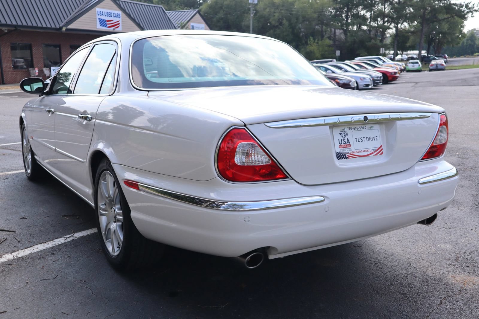 Used 2004 Jaguar XJ8 RWD image 4